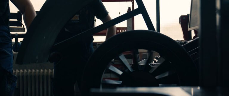 Filmstill aus Werbespot für das WOpen-Air-Kino für KFZ Lubimov